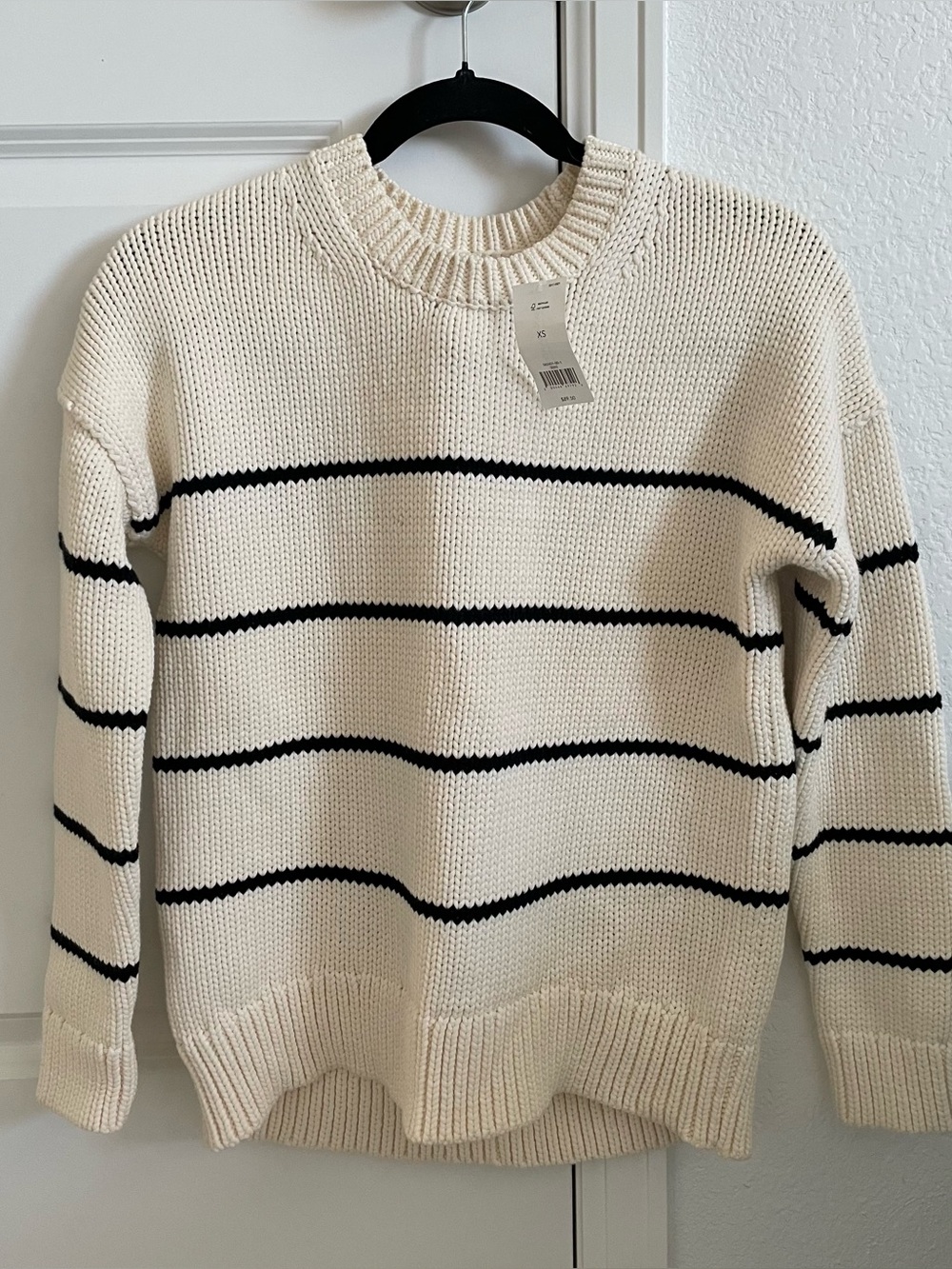 Banana Republic Ivory & Navy Striped Knit Sweater, Women’s XS, NWT